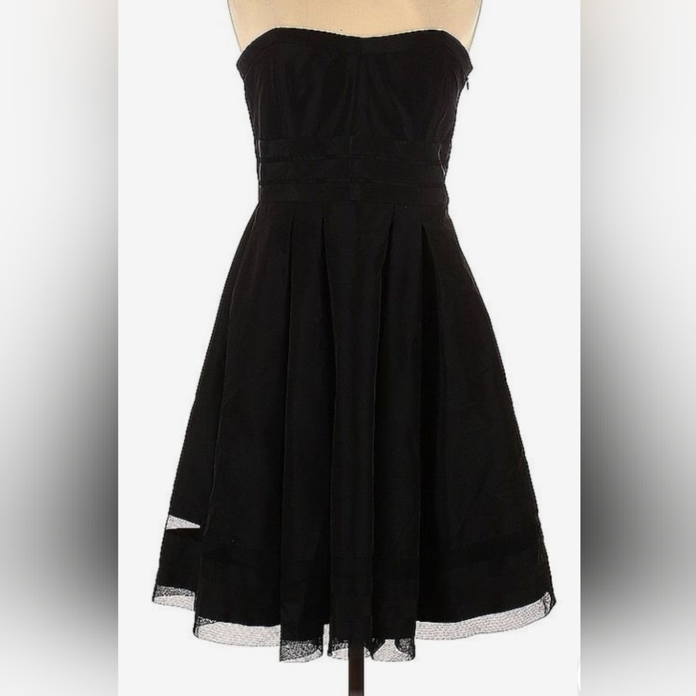 White House Black Markey Cocktail Dress -Size 6